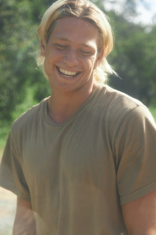 Online shopping makes us FEEL good - its science.